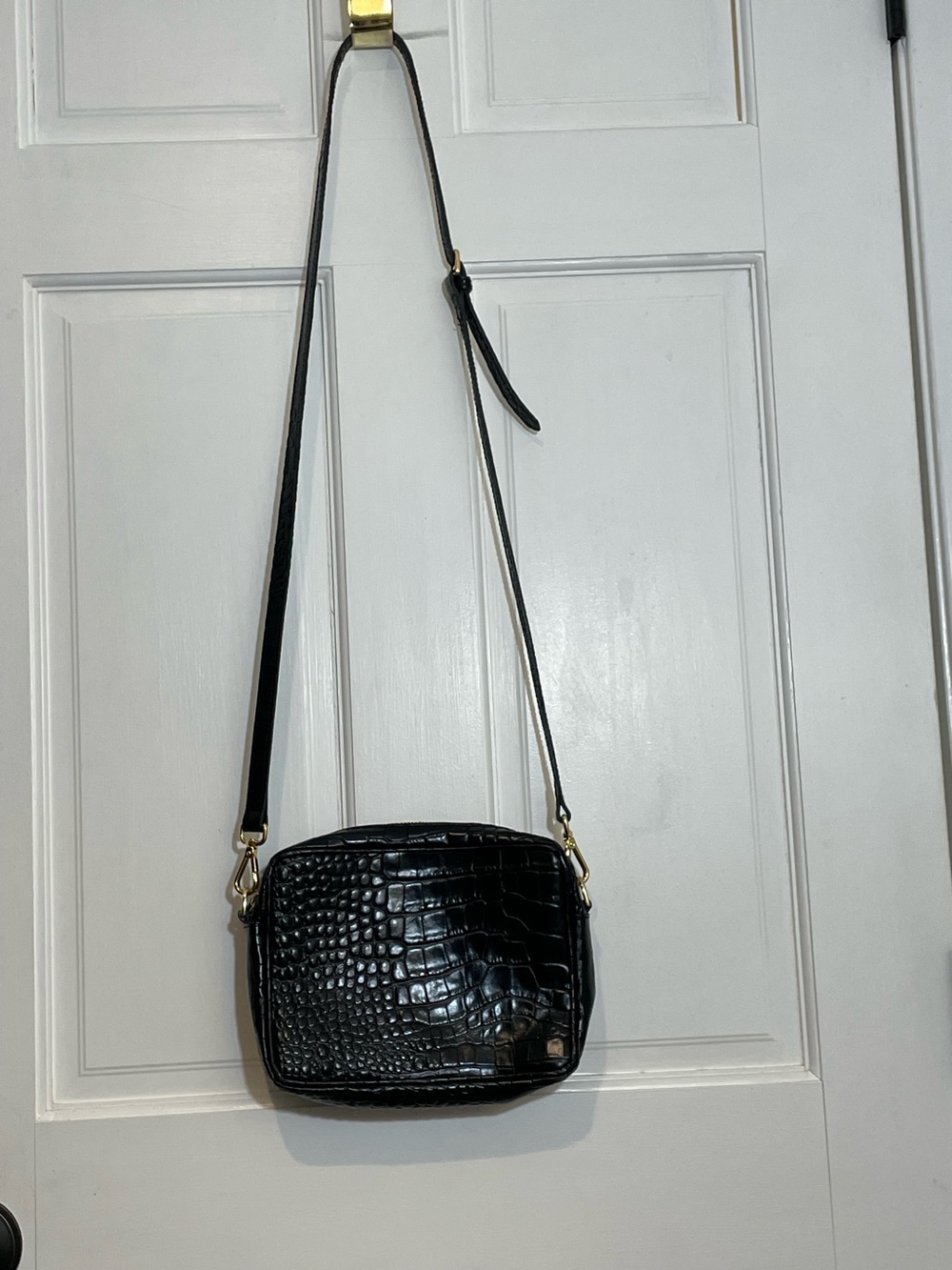 Quince Gemma Italian Leather Croc Embossed Crossbody Bag Black Gold Hardware